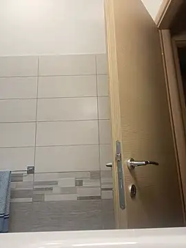 Snapshot of alexfala99 chatting on 02-16-25, 11:16 alexfala99 online show from 02-16-25, 11:16