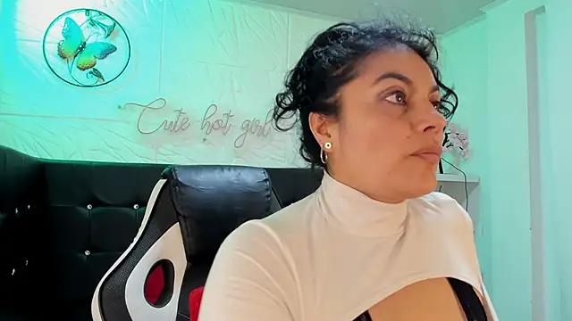 Snapshot of Lust_Mom41 chatting on 12-16-24, 10:34 Lust Mom41 online show from 12-16-24, 10:34