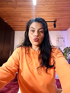 Snapshot of Lust_Mom41 chatting on 09-23-25, 12:24 Lust Mom41 online show from 09-23-25, 12:24