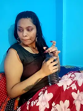 Snapshot of Sexy_DarloSiya chatting on 02-18-25, 10:25 Sexy DarloSiya online show from 02-18-25, 10:25