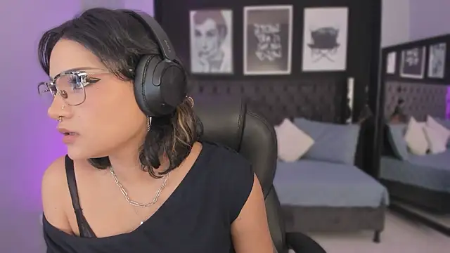 renee shelby  online show from 03-19-26, 08:35