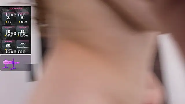 Snapshot of Anniee_boobs chatting on 01-27-25, 06:52 Anniee boobs online show from 01-27-25, 06:52