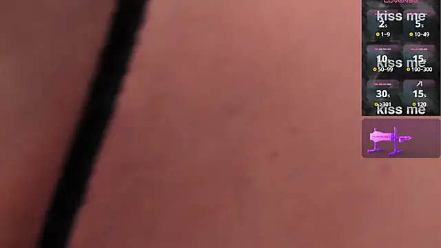 Snapshot of Anniee_boobs chatting on 02-06-25, 04:10 Anniee boobs online show from 02-06-25, 04:10