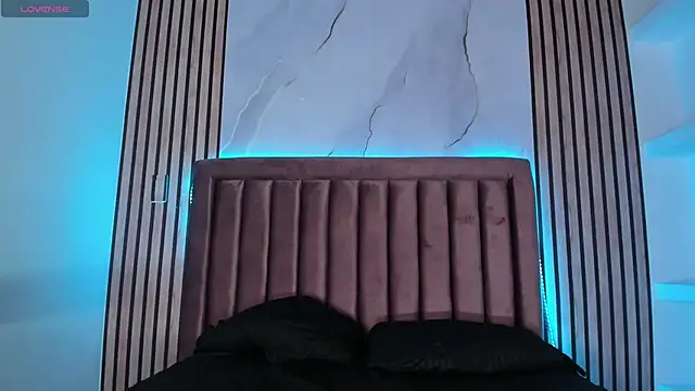 ChloeParkss  online show from 01-10-25, 12:04