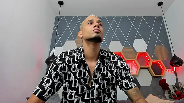 MagnusFrost online show from 01-23-25, 01:51