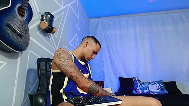 MagnusFrost online show from 02-07-25, 09:04