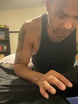 Snapshot of Houstonslong1 chatting on 11-22-25, 05:06 Houstonslong1 online show from 11-22-25, 05:06