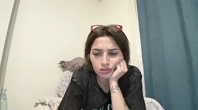 yaprakmericc online show from 01-14-25, 08:59