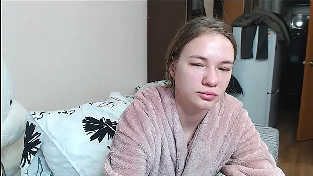 Snapshot of leila_bambi_ chatting on 12-27-24, 08:18 leila bambi  online show from 12-27-24, 08:18