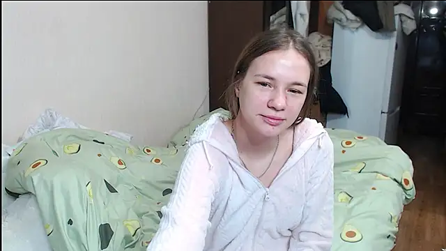 Snapshot of leila_bambi_ chatting on 01-12-25, 10:45 leila bambi  online show from 01-12-25, 10:45