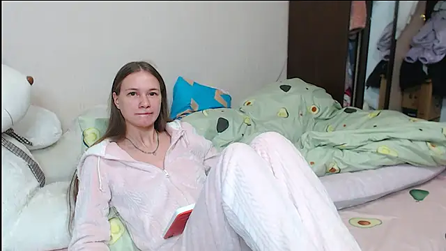 Snapshot of leila_bambi_ chatting on 01-22-25, 10:37 leila bambi  online show from 01-22-25, 10:37