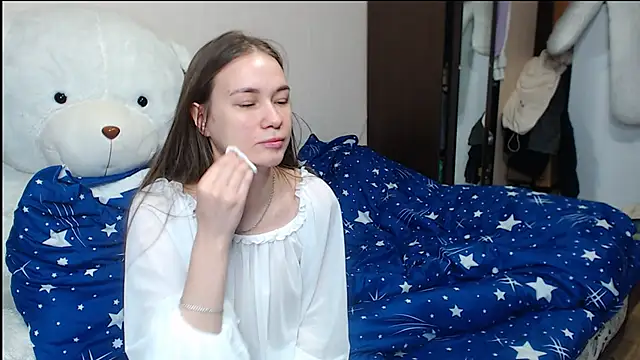 Snapshot of leila_bambi_ chatting on 01-28-25, 04:29 leila bambi  online show from 01-28-25, 04:29