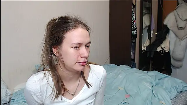 Snapshot of leila_bambi_ chatting on 02-04-25, 12:00 leila bambi  online show from 02-04-25, 12:00