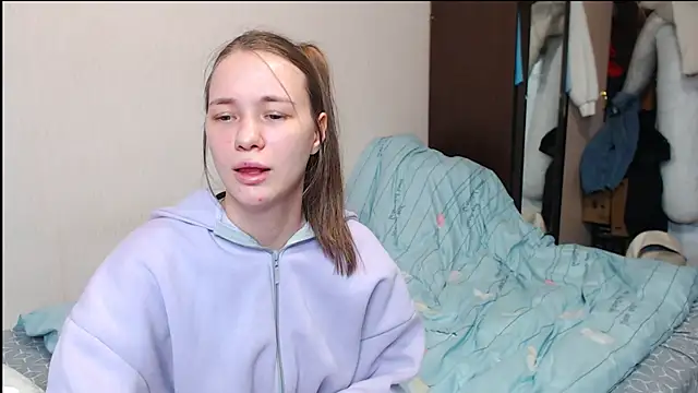 Snapshot of leila_bambi_ chatting on 02-20-25, 02:51 leila bambi  online show from 02-20-25, 02:51