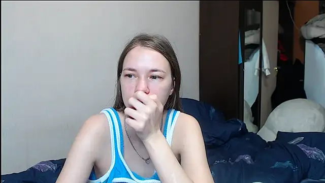 Snapshot of leila_bambi_ chatting on 02-21-25, 10:37 leila bambi  online show from 02-21-25, 10:37