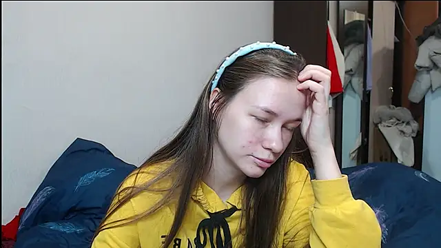 Snapshot of leila_bambi_ chatting on 03-11-25, 04:40 leila bambi  online show from 03-11-25, 04:40