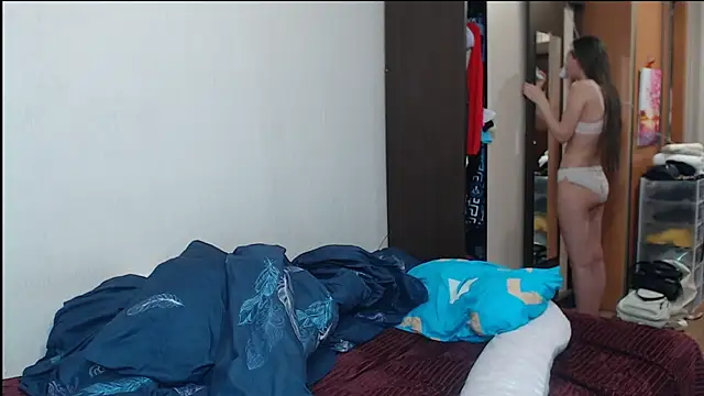 Snapshot of leila_bambi_ chatting on 03-14-25, 01:05 leila bambi  online show from 03-14-25, 01:05