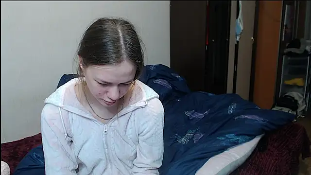 Snapshot of leila_bambi_ chatting on 03-14-25, 06:50 leila bambi  online show from 03-14-25, 06:50