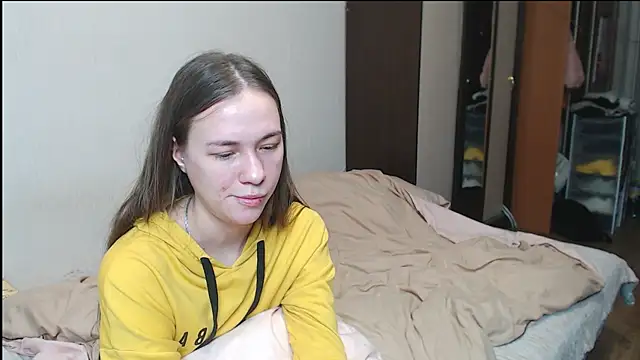 Snapshot of leila_bambi_ chatting on 03-20-25, 11:38 leila bambi  online show from 03-20-25, 11:38