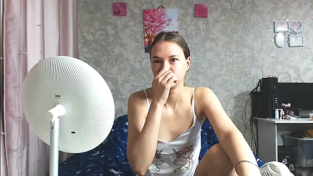 Snapshot of leila_bambi_ chatting on 11-02-25, 07:05 leila bambi  online show from 11-02-25, 07:05