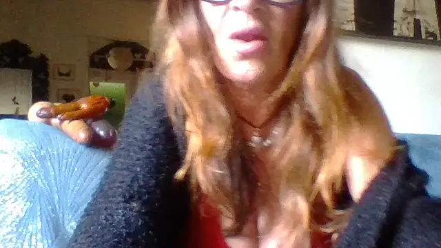 gildamilf online show from 04-27-26, 03:32