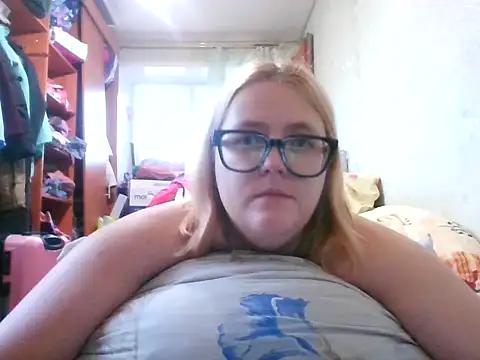 DesireMelissa online show from 10-15-25, 05:07