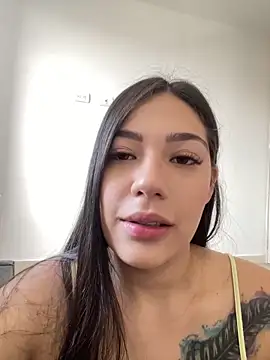 Latina vanessa online show from 10-09-25, 02:15