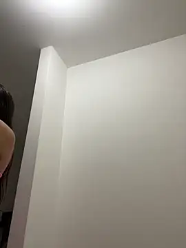 Latina vanessa online show from 11-24-25, 02:11