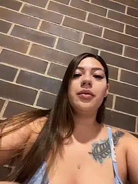 Latina vanessa online show from 06-16-26, 01:30