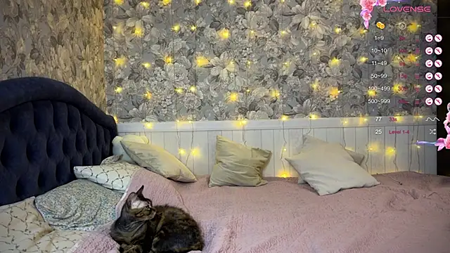 Snapshot of ChloeMillerMeow chatting on 02-25-25, 04:42 ChloeMillerMeow online show from 02-25-25, 04:42