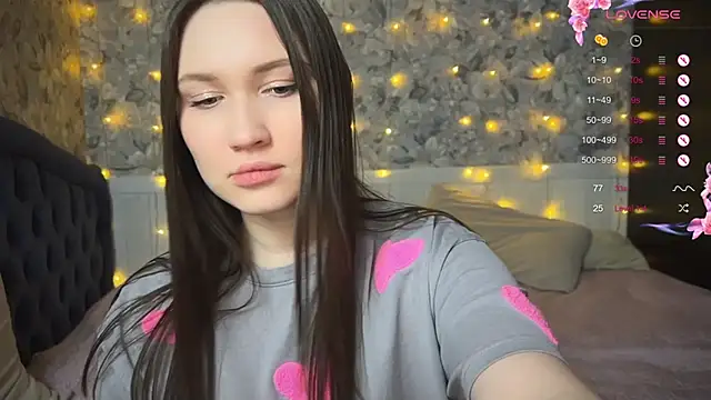 Snapshot of ChloeMillerMeow chatting on 03-04-25, 08:16 ChloeMillerMeow online show from 03-04-25, 08:16