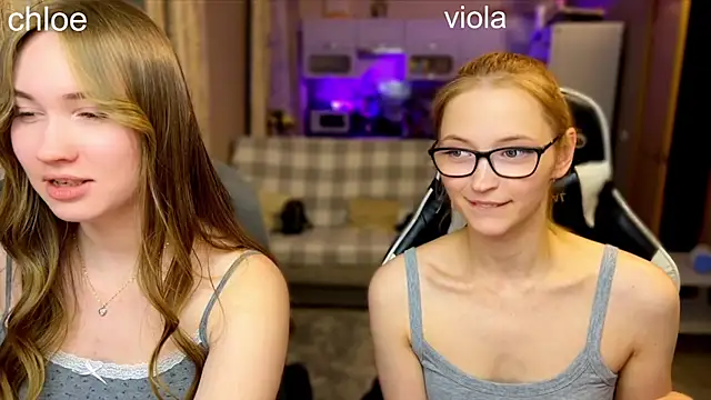 Snapshot of ChloeMillerMeow chatting on 10-03-25, 10:40 ChloeMillerMeow online show from 10-03-25, 10:40