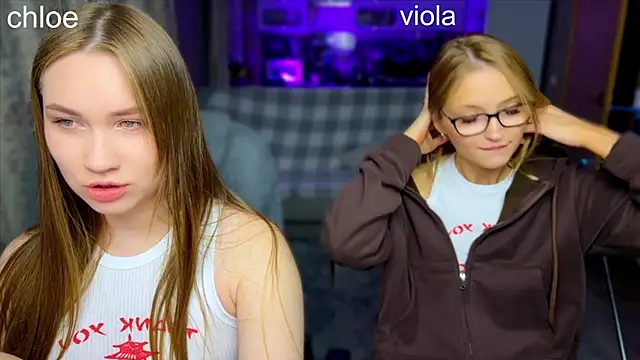 Snapshot of ChloeMillerMeow chatting on 10-11-25, 07:12 ChloeMillerMeow online show from 10-11-25, 07:12