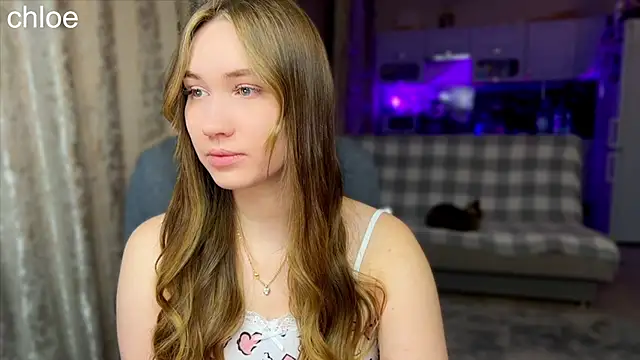 Snapshot of ChloeMillerMeow chatting on 10-15-25, 07:03 ChloeMillerMeow online show from 10-15-25, 07:03