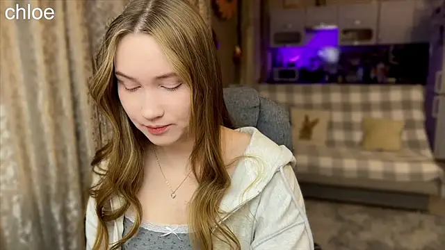 Snapshot of ChloeMillerMeow chatting on 11-01-25, 08:33 ChloeMillerMeow online show from 11-01-25, 08:33