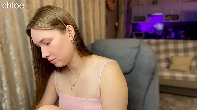 Snapshot of ChloeMillerMeow chatting on 11-02-25, 11:07 ChloeMillerMeow online show from 11-02-25, 11:07