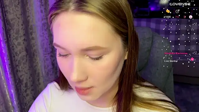 Snapshot of ChloeMillerMeow chatting on 12-04-25, 09:34 ChloeMillerMeow online show from 12-04-25, 09:34