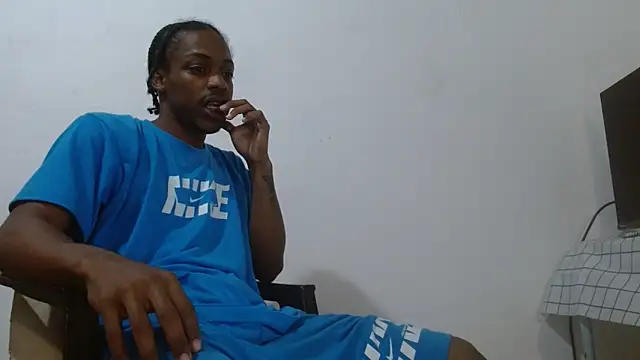 Larry-n-clouds online show from 02-15-26, 05:09