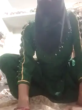 UrvashiRani online show from 04-28-26, 08:58