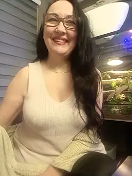 Snapshot of CamilleDesire chatting on 12-24-24, 05:23 CamilleDesire online show from 12-24-24, 05:23