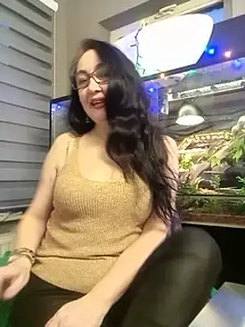 Snapshot of CamilleDesire chatting on 02-28-25, 05:48 CamilleDesire online show from 02-28-25, 05:48