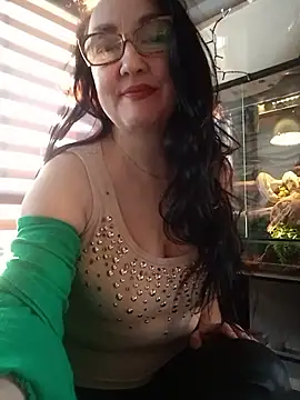 Snapshot of CamilleDesire chatting on 03-06-25, 05:00 CamilleDesire online show from 03-06-25, 05:00