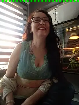 Snapshot of CamilleDesire chatting on 03-09-25, 04:55 CamilleDesire online show from 03-09-25, 04:55