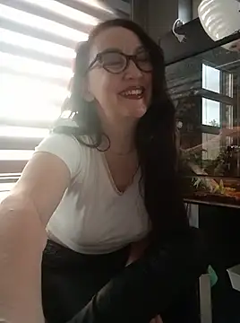 Snapshot of CamilleDesire chatting on 09-26-25, 05:06 CamilleDesire online show from 09-26-25, 05:06