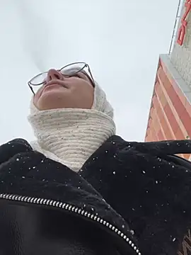 RinaCat online show from 12-31-24, 05:22