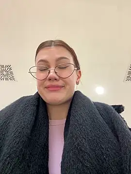 RinaCat online show from 01-06-25, 08:35