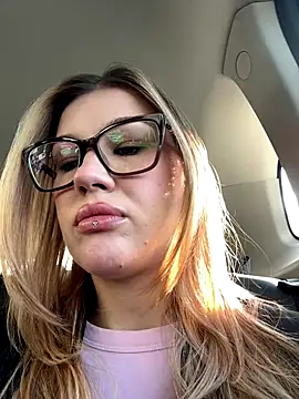 RinaCat online show from 09-30-25, 05:23