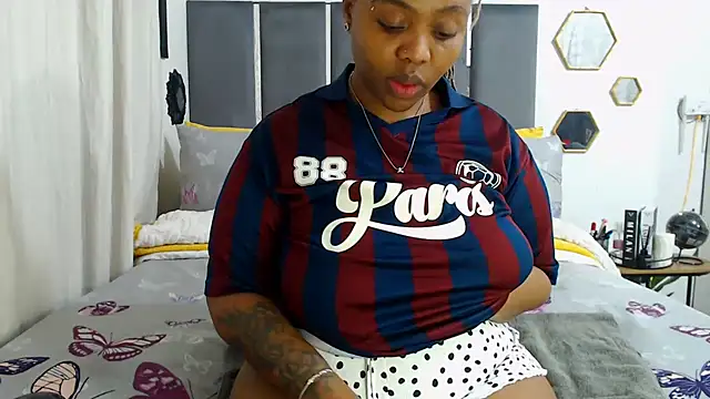 Snapshot of IceBellaCane313 chatting on 09-12-25, 12:55 IceBellaCane313 online show from 09-12-25, 12:55