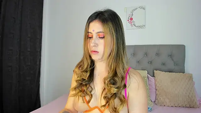 Nicol Swift  online show from 10-24-25, 11:56