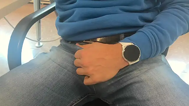 alessandroman2114 online show from 10-29-25, 11:45